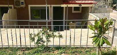 PargaLand Studios & Apartments