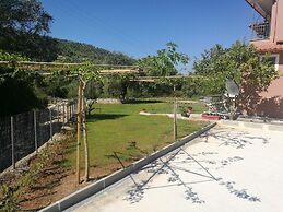 PargaLand Studios & Apartments