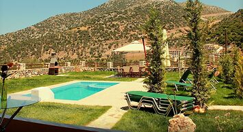 Armonia Uphoria Villa