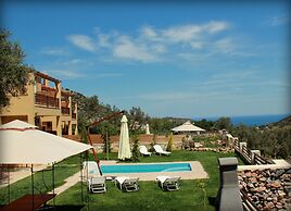 Armonia Uphoria Villa