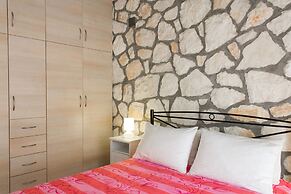 Harmony Villa 1 - 2bedrooms-sleeps 4-fast Wifi- Parking-near Laganas B