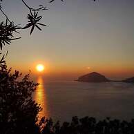 Villa La Favola With sea View