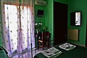 B b S Elia Villa Surrounded by Greenery Inside the Historic Dubini Par
