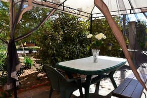 B b S Elia Villa Surrounded by Greenery Inside the Historic Dubini Par