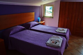 B b S Elia Villa Surrounded by Greenery Inside the Historic Dubini Par