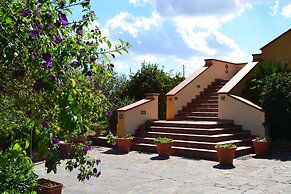 B b S Elia Villa Surrounded by Greenery Inside the Historic Dubini Par