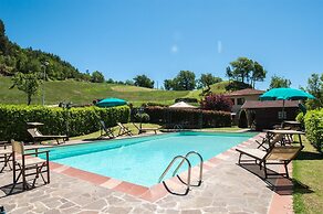 Wonderful Villa With Private Pool in the Heart of Tuscany