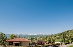 Wonderful Villa With Private Pool in the Heart of Tuscany