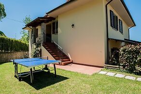 Wonderful Villa With Private Pool in the Heart of Tuscany