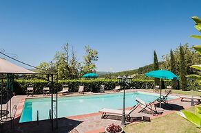 Wonderful Villa With Private Pool in the Heart of Tuscany
