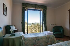 Wonderful Villa With Private Pool in the Heart of Tuscany