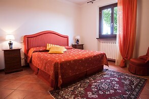 Wonderful Villa With Private Pool in the Heart of Tuscany