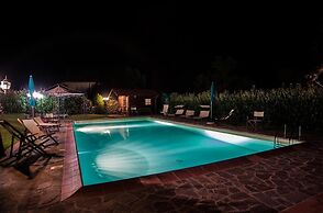 Wonderful Villa With Private Pool in the Heart of Tuscany