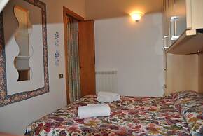 Villa Barbie Between Terracina and Sperlonga, 400 mt From Beach