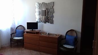 Arona-lake Maggiore Apartment in Quiet Area Suitable for Families