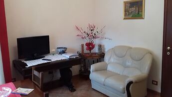 Arona-lake Maggiore Apartment in Quiet Area Suitable for Families