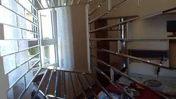 Arona-lake Maggiore Apartment in Quiet Area Suitable for Families