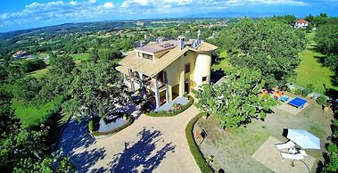 Villa on top of a Hill With an Enchanting View of Lake Bolsena