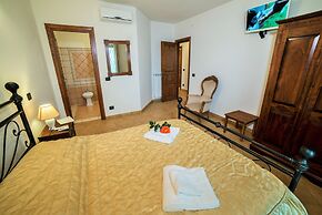 Villa on top of a Hill With an Enchanting View of Lake Bolsena