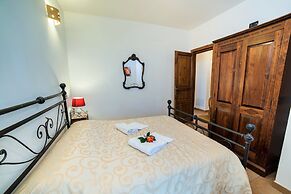 Villa on top of a Hill With an Enchanting View of Lake Bolsena