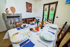 Villa on top of a Hill With an Enchanting View of Lake Bolsena