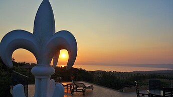 Villa on top of a Hill With an Enchanting View of Lake Bolsena