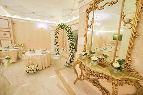 Villa on top of a Hill With an Enchanting View of Lake Bolsena