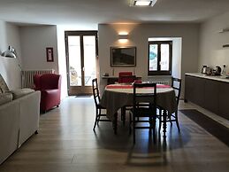 Il Palazzaccio- Palazzo Della Greca Alberi