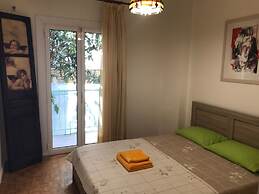 Art House In The Heart Of Athens