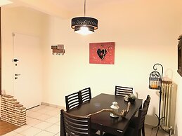 Art House In The Heart Of Athens