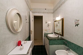 Independent Apartment Right in the Center Wi-fi