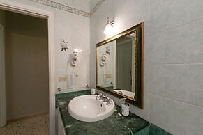 Independent Apartment Right in the Center Wi-fi