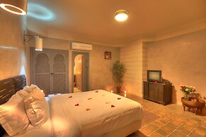 Villa Spacious Suites, Terraces Pool With Atlas View for Large Groups