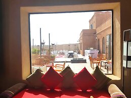 Villa Spacious Suites, Terraces Pool With Atlas View for Large Groups