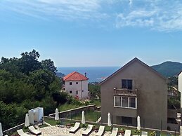 Villa Oasis with swimming pool