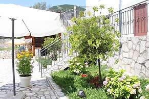 Villa Oasis with swimming pool