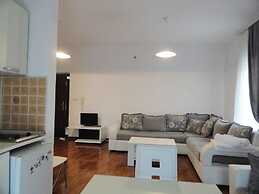 Villa Oasis with swimming pool