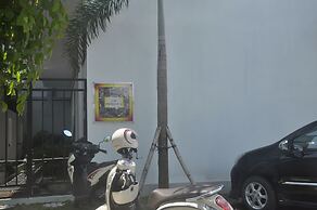 Frog House a Charming Apartment in Best Bali Location