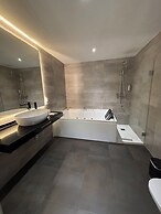 DAOS Suites Terrace Marbella