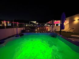 DAOS Suites Terrace Marbella