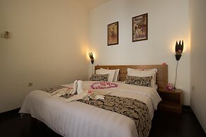 Explore Lombok From Your Villa for 2 or More