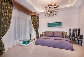 Luxury Villa With Private Swimmong Pool