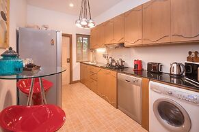 Luxury Villa With Private Swimmong Pool