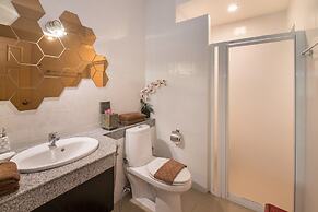 Luxury Villa With Private Swimmong Pool