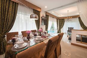 Luxury Villa With Private Swimmong Pool