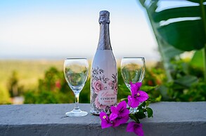 Sea Studio - Sea-facing