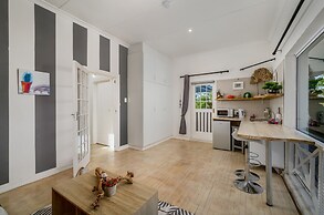 Sea Studio - Sea-facing