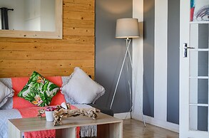 Sea Studio - Sea-facing