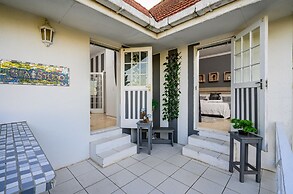 Sea Studio - Sea-facing