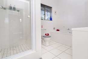 Sea Studio - Sea-facing